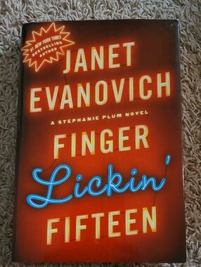 Finger Lickin' Fifteen by Janet Evanovich (2009, Hardcover)